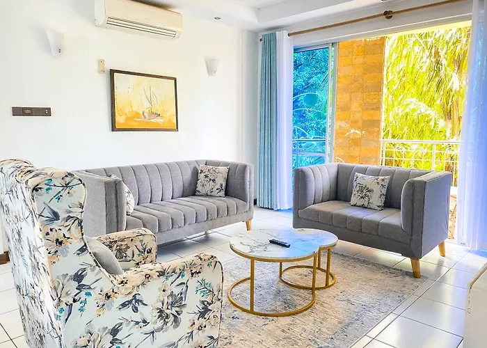 Coastal Nook 2 Bedroom Beach Flat , Lido